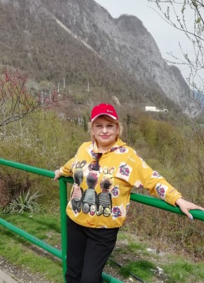 Инна, 65, Россия, Шахты
