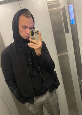 Karl, 18, Russia, Moscow