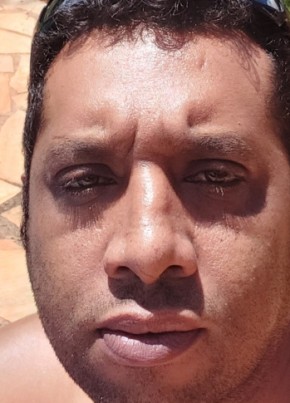 Aleksander из Goiânia 46 лет