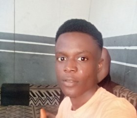 Lorenzo D weah, 23, Achiaman