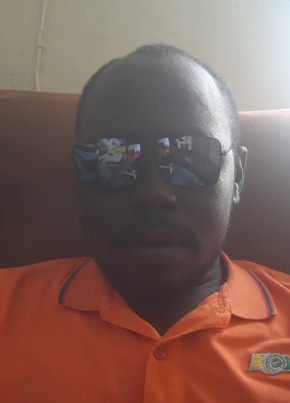Hassan , 33, République du Tchad, Ndjamena