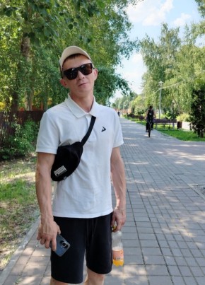 Илья из Омска 32 года