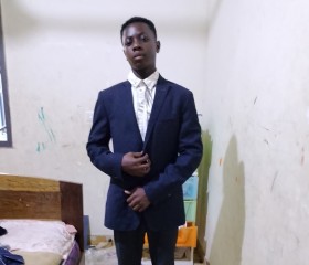 Uriah, 18, Accra