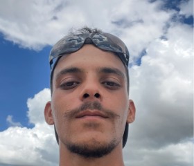 Eduardo Moraes, 20, Brasilia