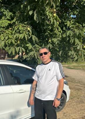 Денис из Васюринскаи 43 года