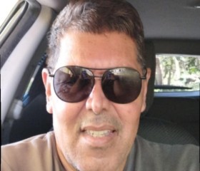 Ricky, 53, Cativa