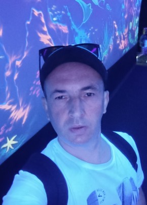 Сергей из Сочи 44 года