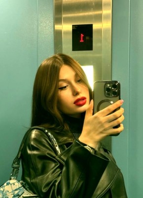 Ангелина Ефимова из Киров (Калужской обл.) 34 года