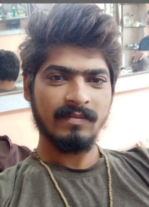 Vaiju B Pune, 19, India, Latur