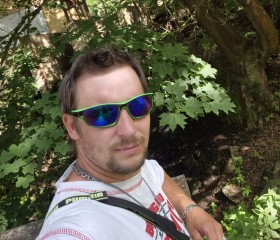Alfamen, 35, Prague