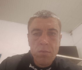 Vasiliy, 40, Kochubeyevskoye
