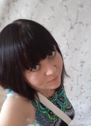 Юлия, 33, Россия, Гатчина
