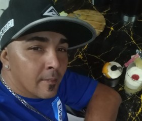 Isaías, 35, Buenos Aires