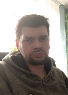 Евгений Новиков из Шаңтөбе 41 год
