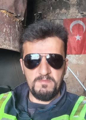 ahmet esen, 40, Türkiye Cumhuriyeti, Adana