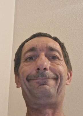 Cajon, 53, France, Pau