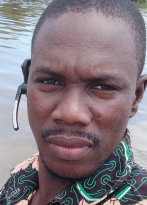 Doumbouya, 38, République de Guinée, Conakry