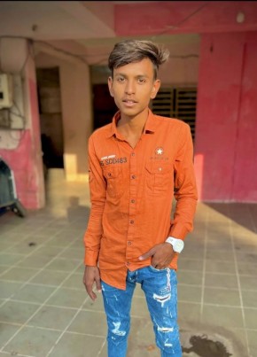 Raj Rathod, 18, India, Dhrāngadhra