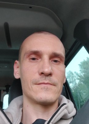 Александр, 34, Россия, Волхов