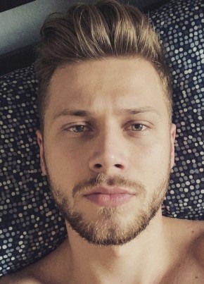 Андрей из Пскова 36 лет