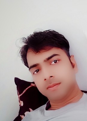 Rohit shukla, 31, India, Varanasi