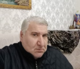 Murat, 50, Nazran