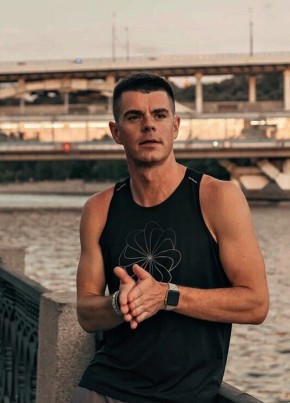 Максим из Владивостока 35 лет