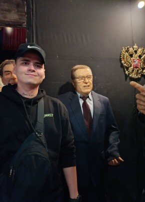 Эмиль из Санкт-Петербурга 22 года