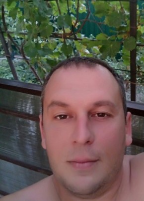 Юрий, 42, Россия, Гостагаевская