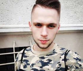 Artur, 23 года, Janowiec