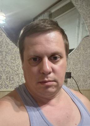 Антон из Москвы 42 года
