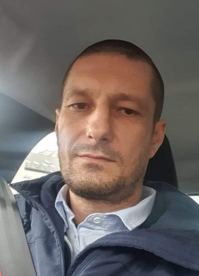 Cosmin, 46, Repubblica Italiana, Milano