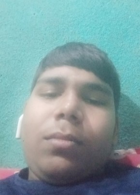 Ravi Ranjan Kuma, 18, India, Piro