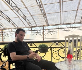 Roma, 20, Nazran
