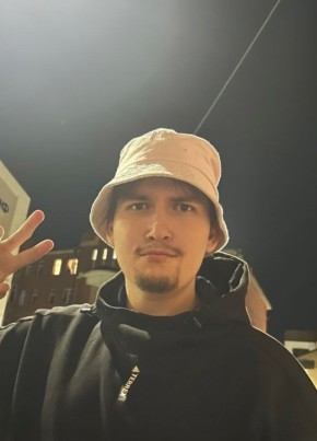 Никита из Тюмени 23 года