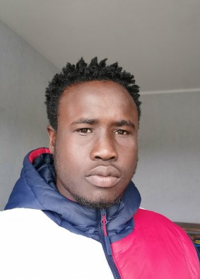 moustapha, 26, République Française, Montceau-les-Mines