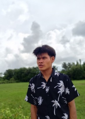 phyo из Naypyitaw 22 года