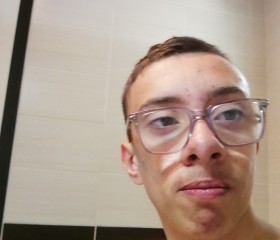 Leo, 18, Henin-Beaumont