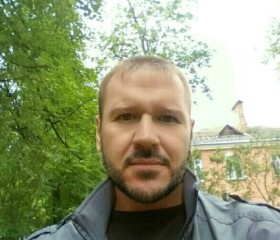 Maksim, 45, London