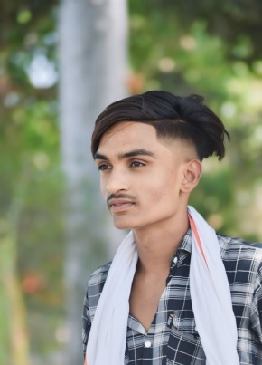 Raj Kumar, 25, India, Hardoī