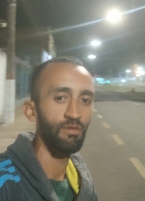Celso ribeiro из Três Lagoas 36 лет
