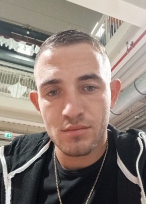 Kristi из Vlorë 28 лет
