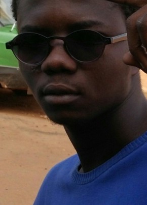 CHERIF ODG, 23, Burkina Faso, Ouagadougou