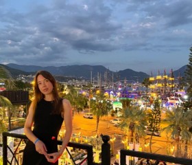 Oksana, 43, Yekaterinburg