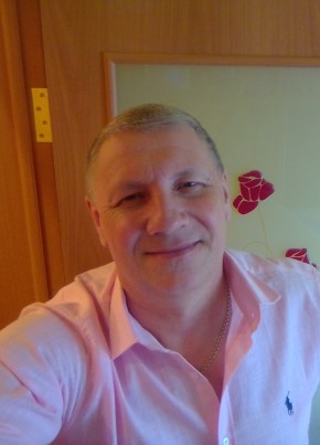 Константин из Копейска 52 года