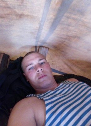 Владимир, 28, Россия, Струги-Красные