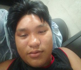 Maki, 23, Manila