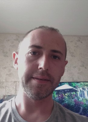 Виталий Маликов из Нижнего Тагила 35 лет