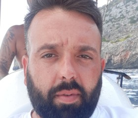 Mirko, 32 года, Pomigliano d