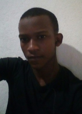 Kader, 21, جمهورية جزر القمر الاتحادية الإسلامية, موروني